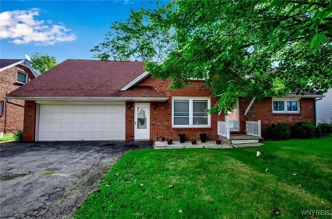 Primary Photo - 128 Circle Ln