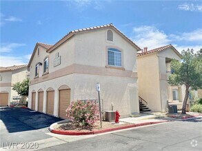 Building Photo - STUNNING 3 BEDROOM, 2 BATHROOM CONDO WITH ...