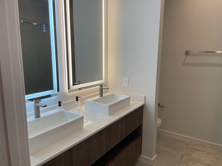 Building Photo - 970 Excellence Cir