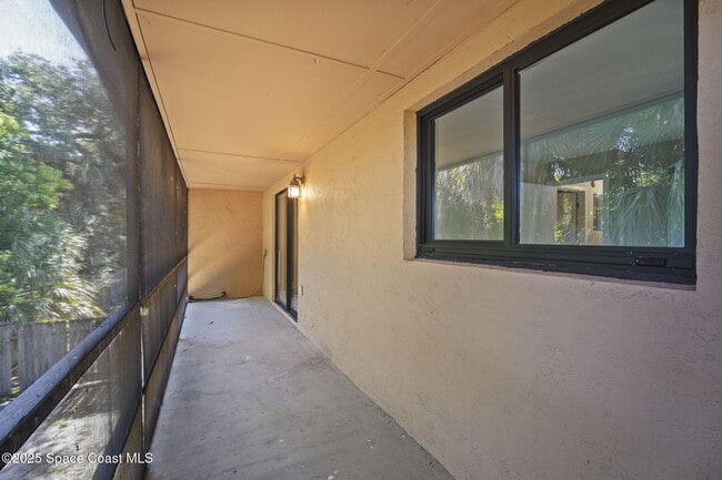 Building Photo - 201 Cocoa Isles Blvd