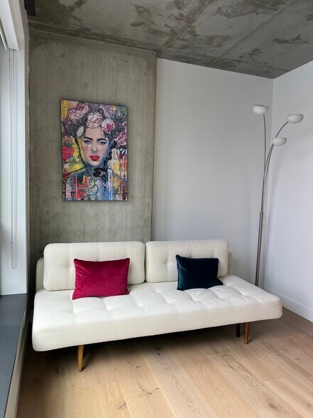 Building Photo - 960 Market St