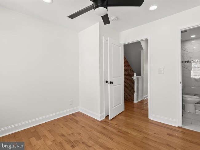 Building Photo - 404 N Robinson St