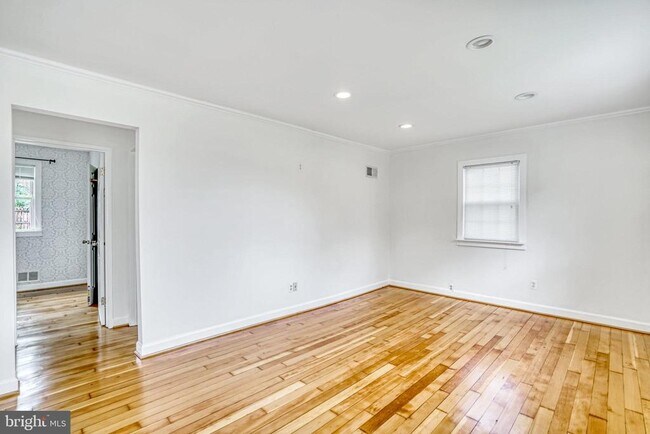 Building Photo - 5608 Tremont Dr