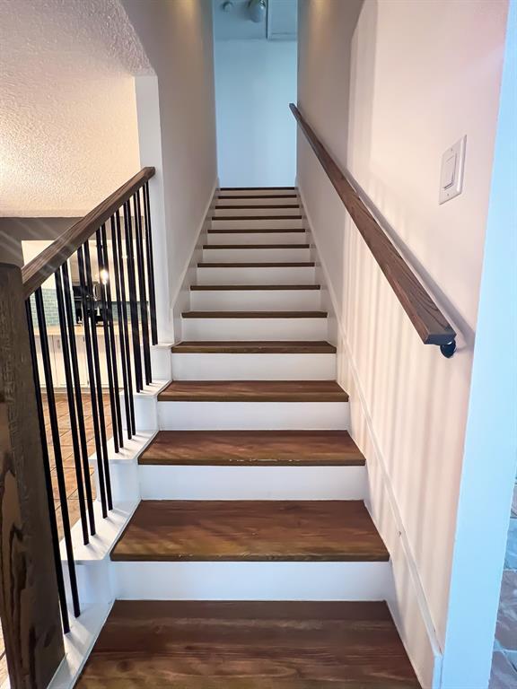 Building Photo - 8519 Shenandoah Dr