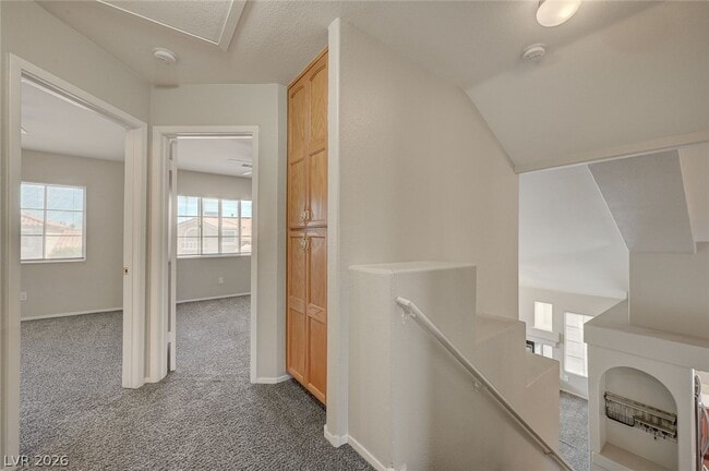 Building Photo - 8752 Raindrop Canyon Ave