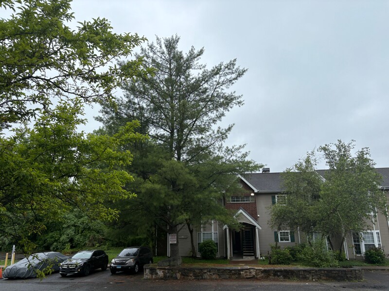 Building Photo - 669 Waterville St