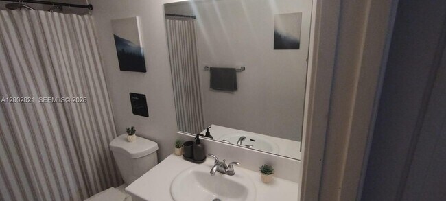 Building Photo - 111 Yacht Club Way