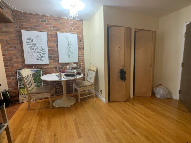 Building Photo - 29 Brainerd Rd