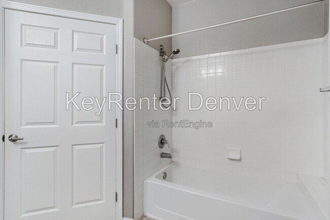Building Photo - 15455 Canyon Rim Dr