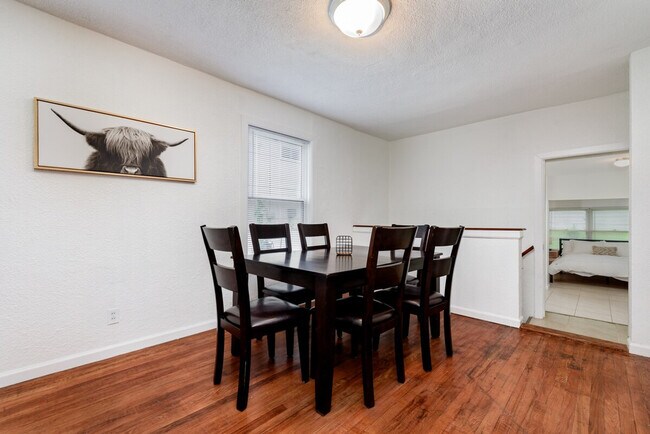 Building Photo - 9501 Upland Dr