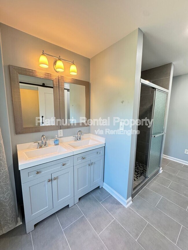 Building Photo - 1702 Stonegate Way SW