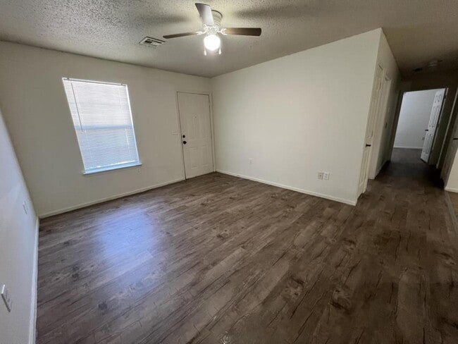 Building Photo - Highland 802 Shepherd St Apt 4