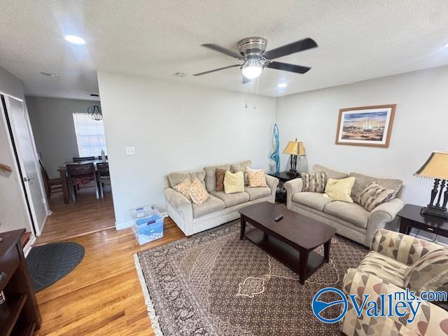 Building Photo - 522 Lisa Ln NW