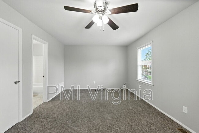 Building Photo - 731 Stanwix Square