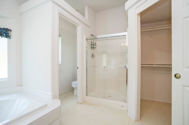 Building Photo - 3-Bedroom Gig Harbor Retreat with Private ...