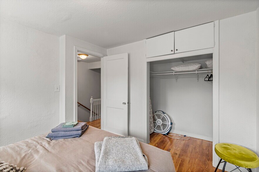 Building Photo - 1003 W 38th St