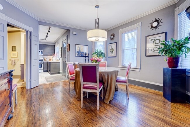 Building Photo - 249 S Goodman St