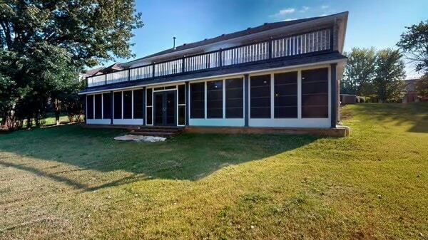 Building Photo - 1519 Kensington Dr