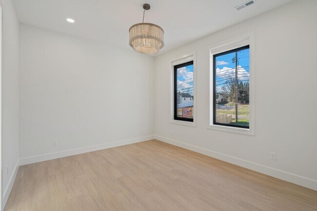 Building Photo - 7826 S Northshore Dr