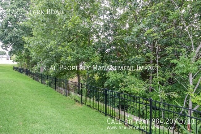 Building Photo - 3725 Stark rd