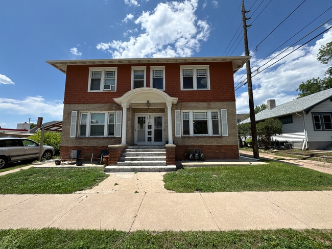 Building Photo - 2012 Evans Ave