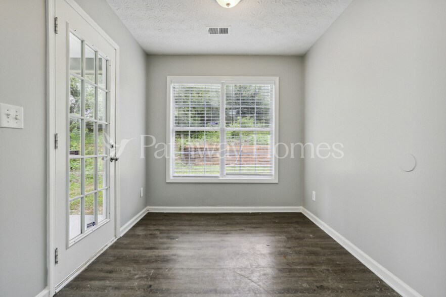 Building Photo - 762 Bostonian Way SW