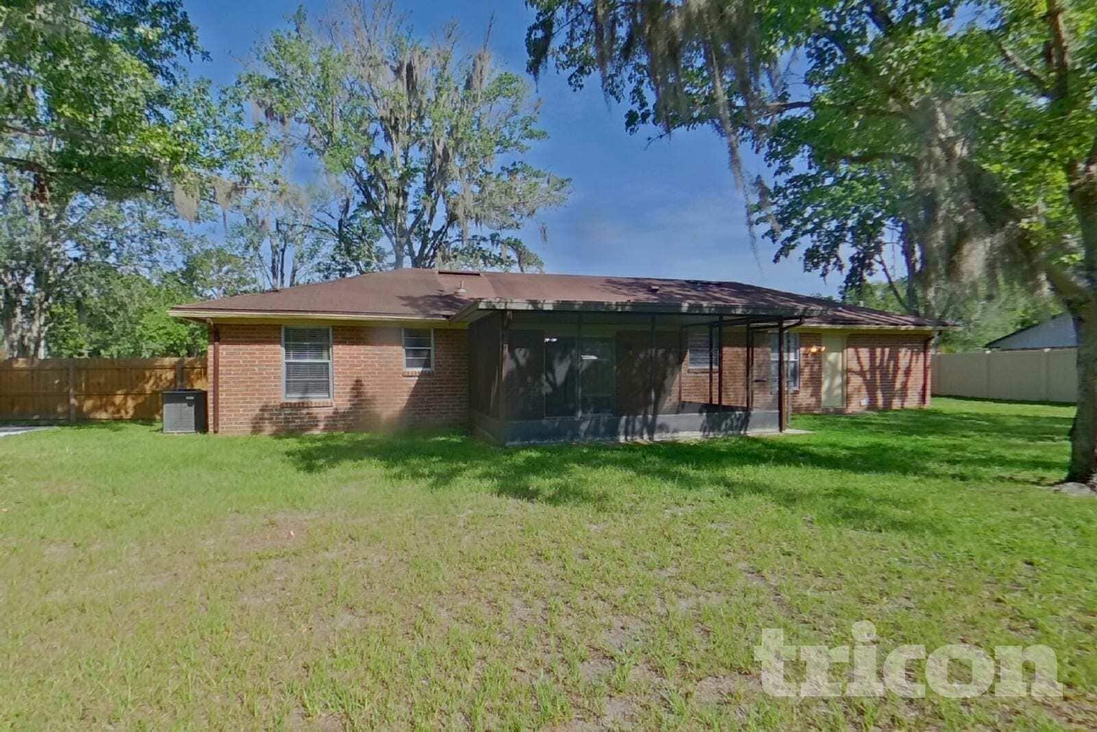 Building Photo - 1715 Farm Way