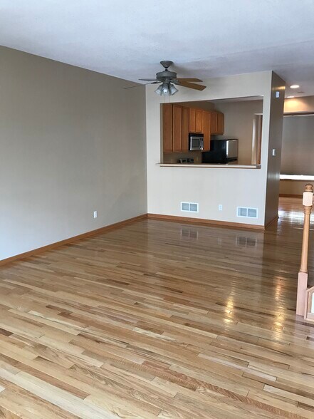 Dining Area - 747 2nd St NE