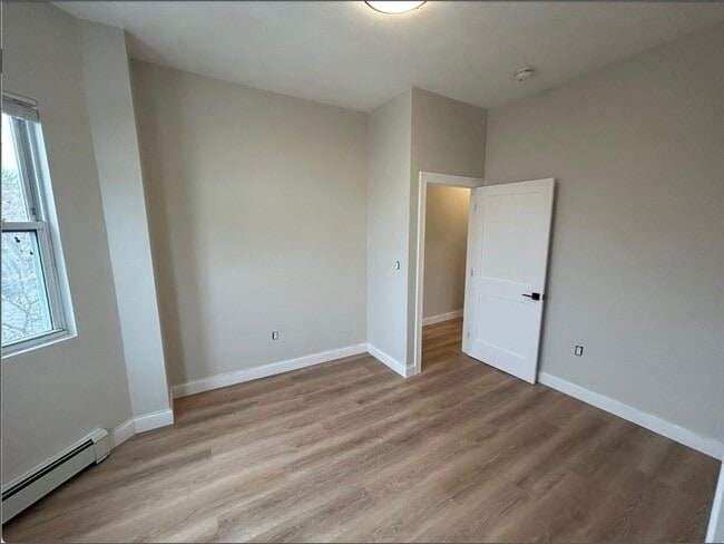 Building Photo - 53 White St