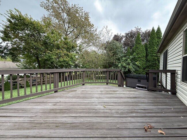 Building Photo - 9736 Flagstone Way