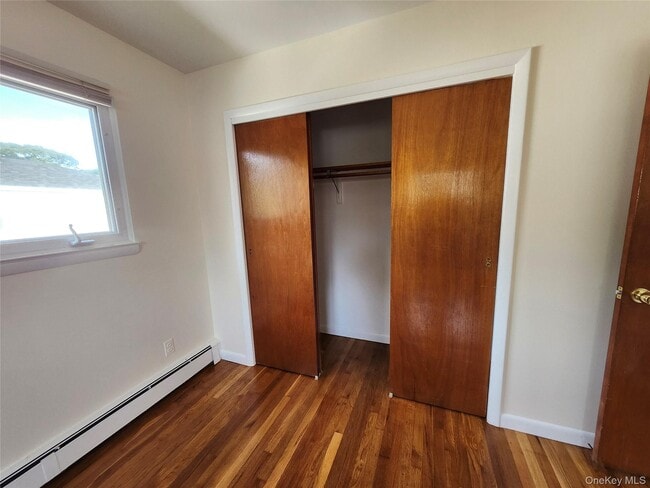 Building Photo - 33 Graywood Rd