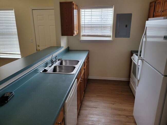 Building Photo - 4522 Waterloo Dr