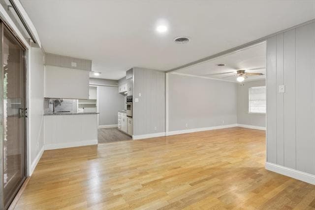 Building Photo - 100 Spinner Cir