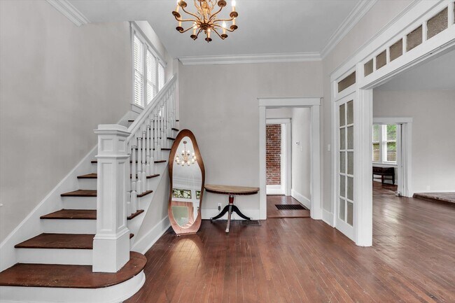 Building Photo - 2031 Central Ave