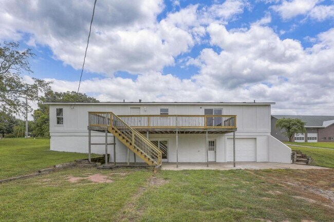 Building Photo - 19990 Interurban Rd