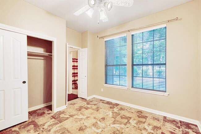 Building Photo - 30103 Wingfoot Cove