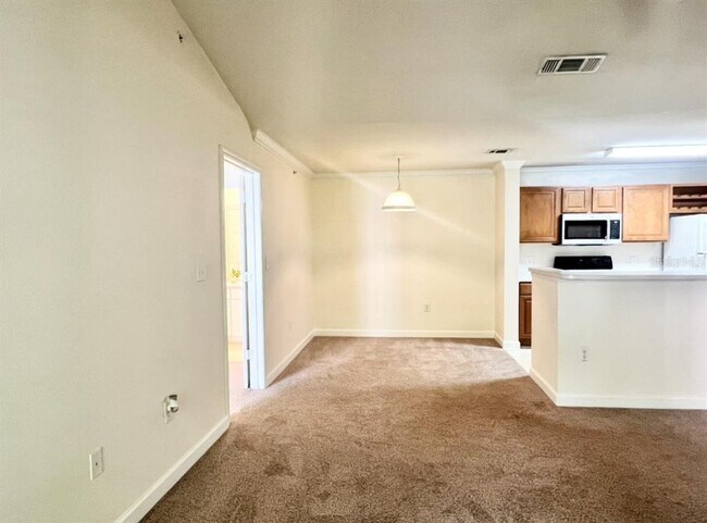 Building Photo - 18469 Bridle Club Dr