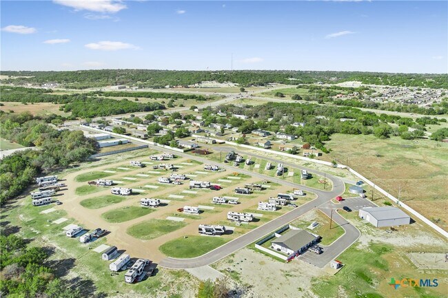 Building Photo - 3034 Barr Ln