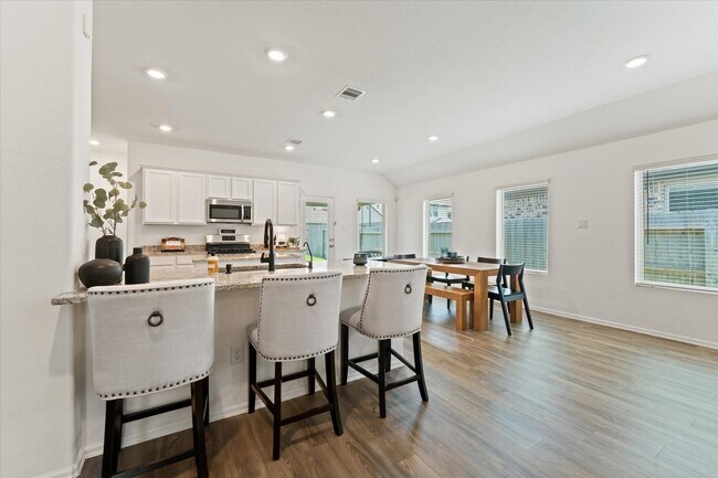 Building Photo - 11251 Stirton Dr