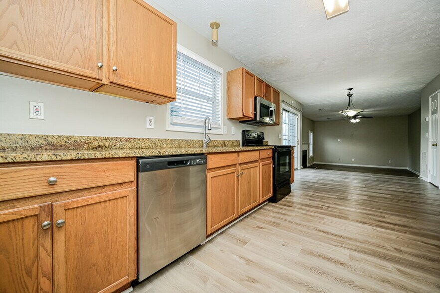 Building Photo - 2088 Strang Blvd
