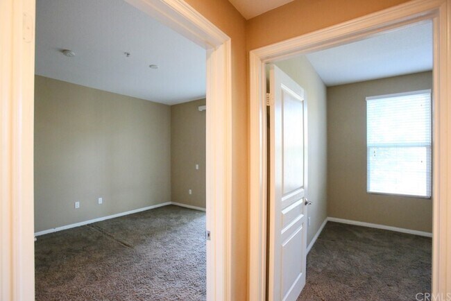 Building Photo - 12664 Chapman Ave