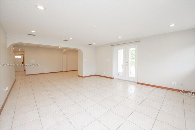 Building Photo - 24595 SW 147th Ave