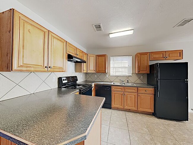 Building Photo - No Application Fees* $500 off 1st months r...