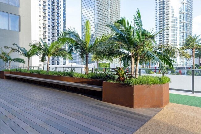 Building Photo - 159 NE 6th St