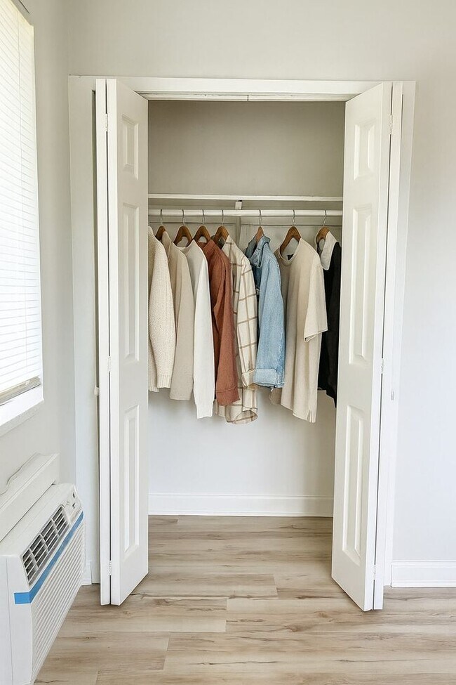 Building Photo - 3 Bed 1 Bath SW DC