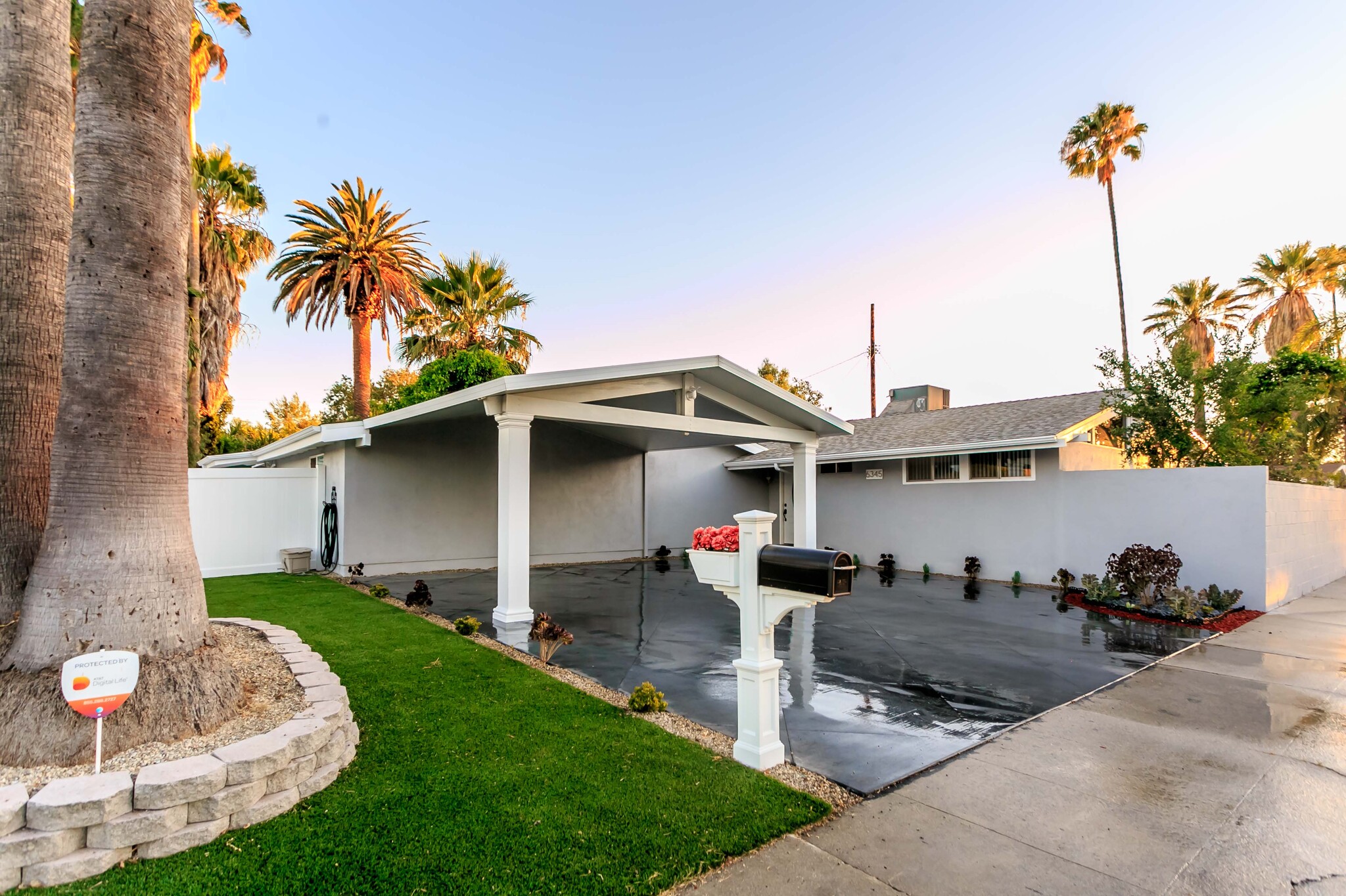 Building Photo - 6345 Jumilla Ave