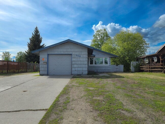 Building Photo - Diamond in the rough! Newly renovated interior - 5 Bed 2 Bath!