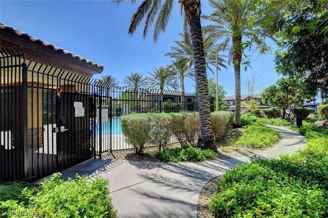 Building Photo - 6868 Sky Pointe Dr