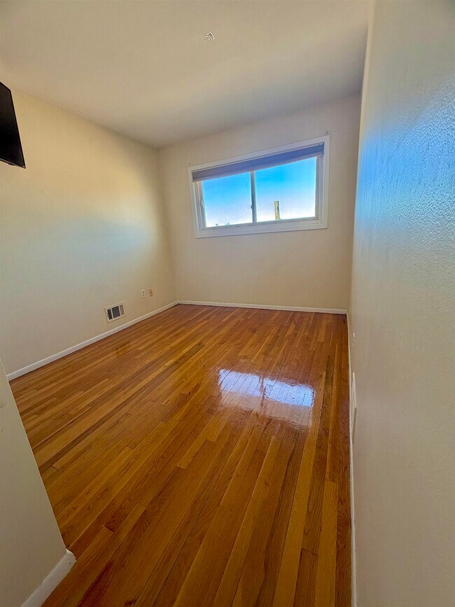 Building Photo - 3515 Charles Ct