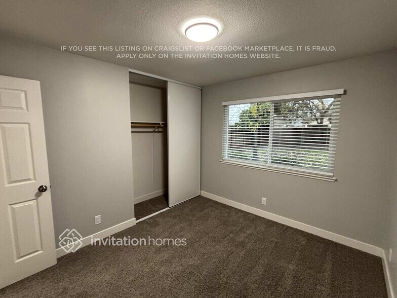 Building Photo - 8330 Old Ranch Rd